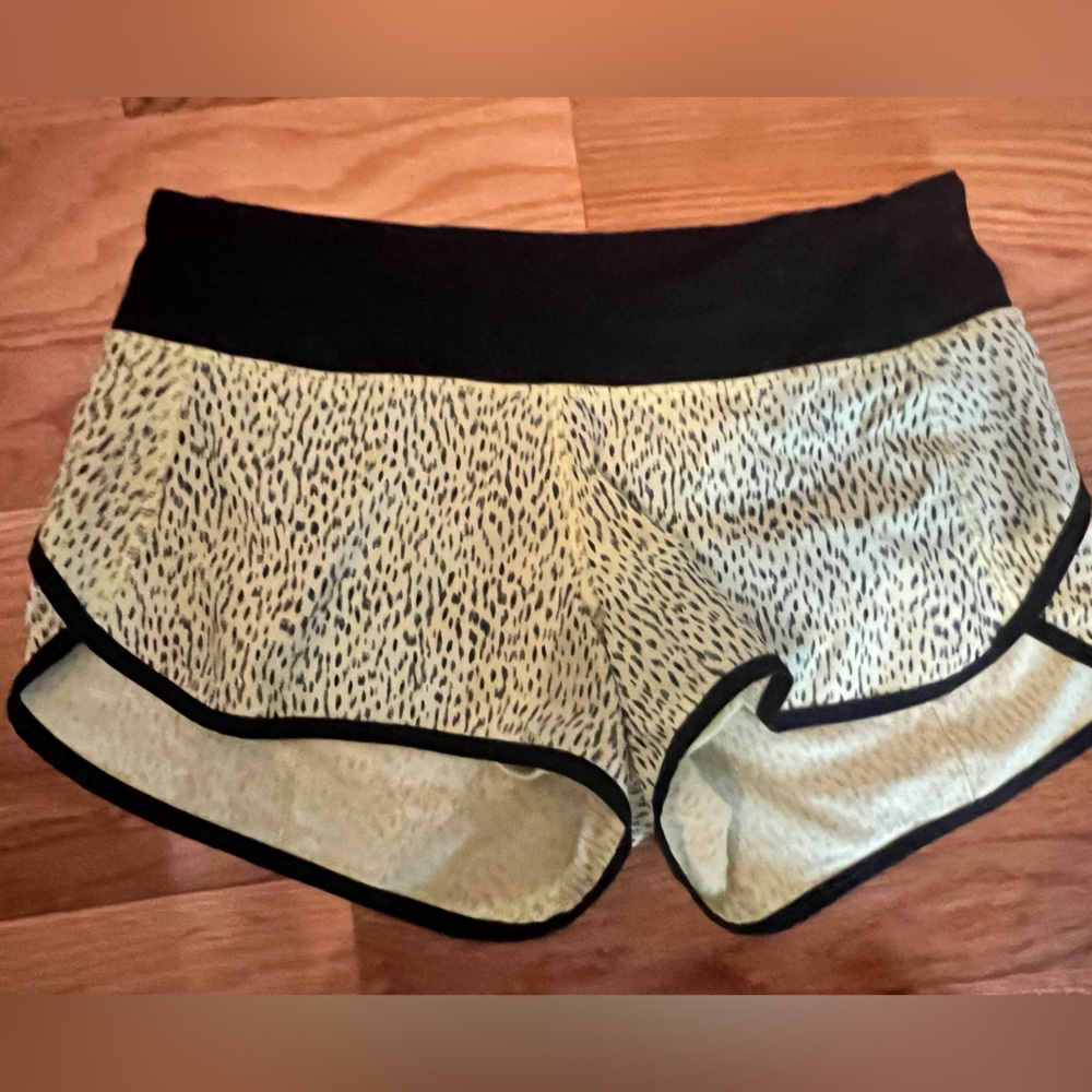 Lululemon speed up shorts 2.5